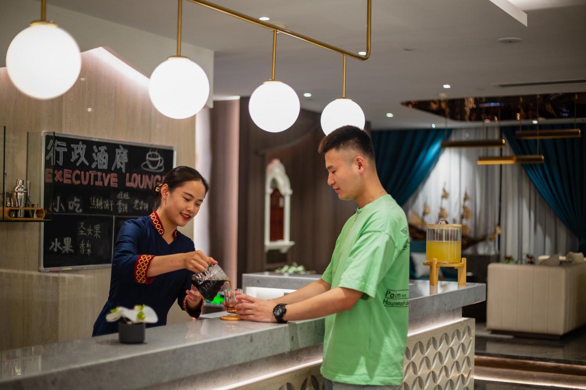 Guangzhou Wogo Yuanbao Hotel-Zhujiang New Town-Free Canton Fair Shuttle Bus & Overseas Buyer Registration Services Exterior photo