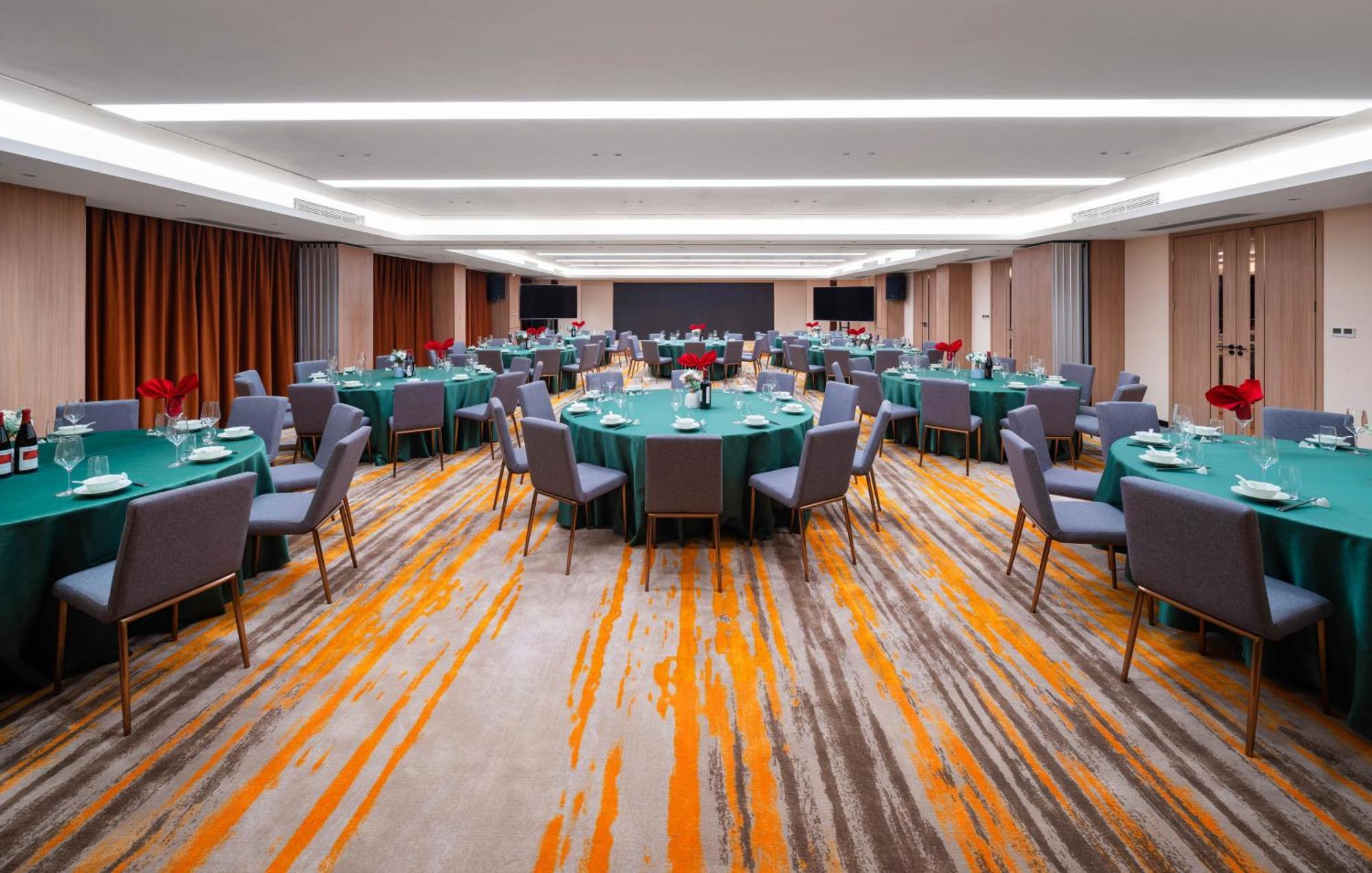 Guangzhou Wogo Yuanbao Hotel-Zhujiang New Town-Free Canton Fair Shuttle Bus & Overseas Buyer Registration Services Exterior photo