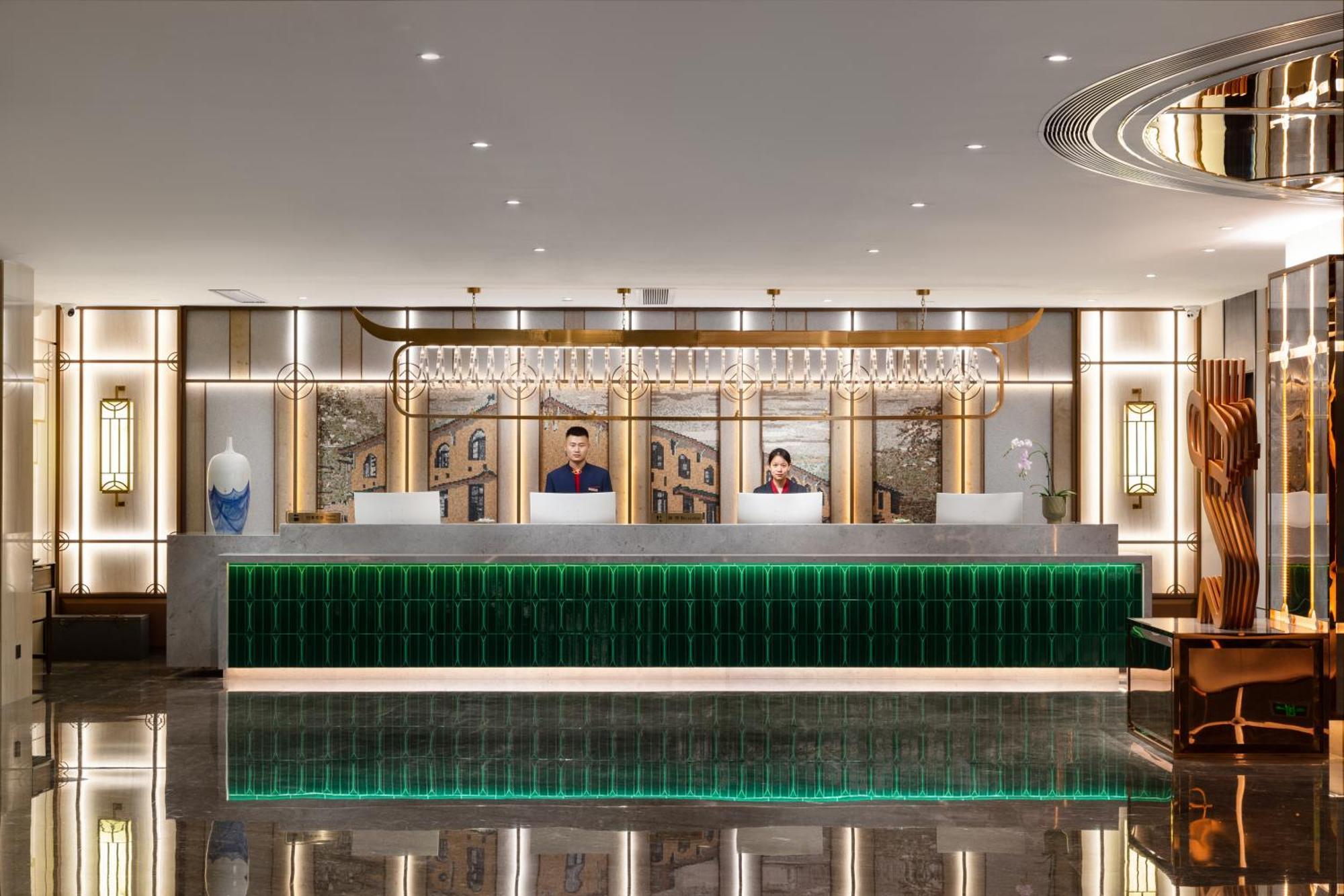 Guangzhou Wogo Yuanbao Hotel-Zhujiang New Town-Free Canton Fair Shuttle Bus & Overseas Buyer Registration Services Exterior photo